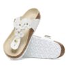 Adorno floral Gizeh en piel natural