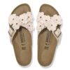 Adorno floral Siena en piel natural