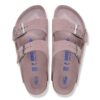 Arizona Soft Footbed con piel de ante