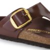 Gizeh Big Buckle Cuero natural charol brillante chocolate