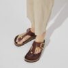 Gizeh Big Buckle Cuero natural charol brillante chocolate