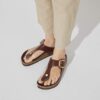Gizeh Big Buckle Cuero natural charol brillante chocolate