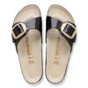 Madrid con Big Buckle y charol de cuero natural perlado
