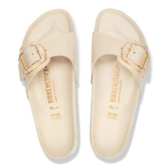 Madrid con Big Buckle y charol de cuero natural perlado