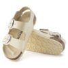 Milano Big Buckle de charol de piel natural